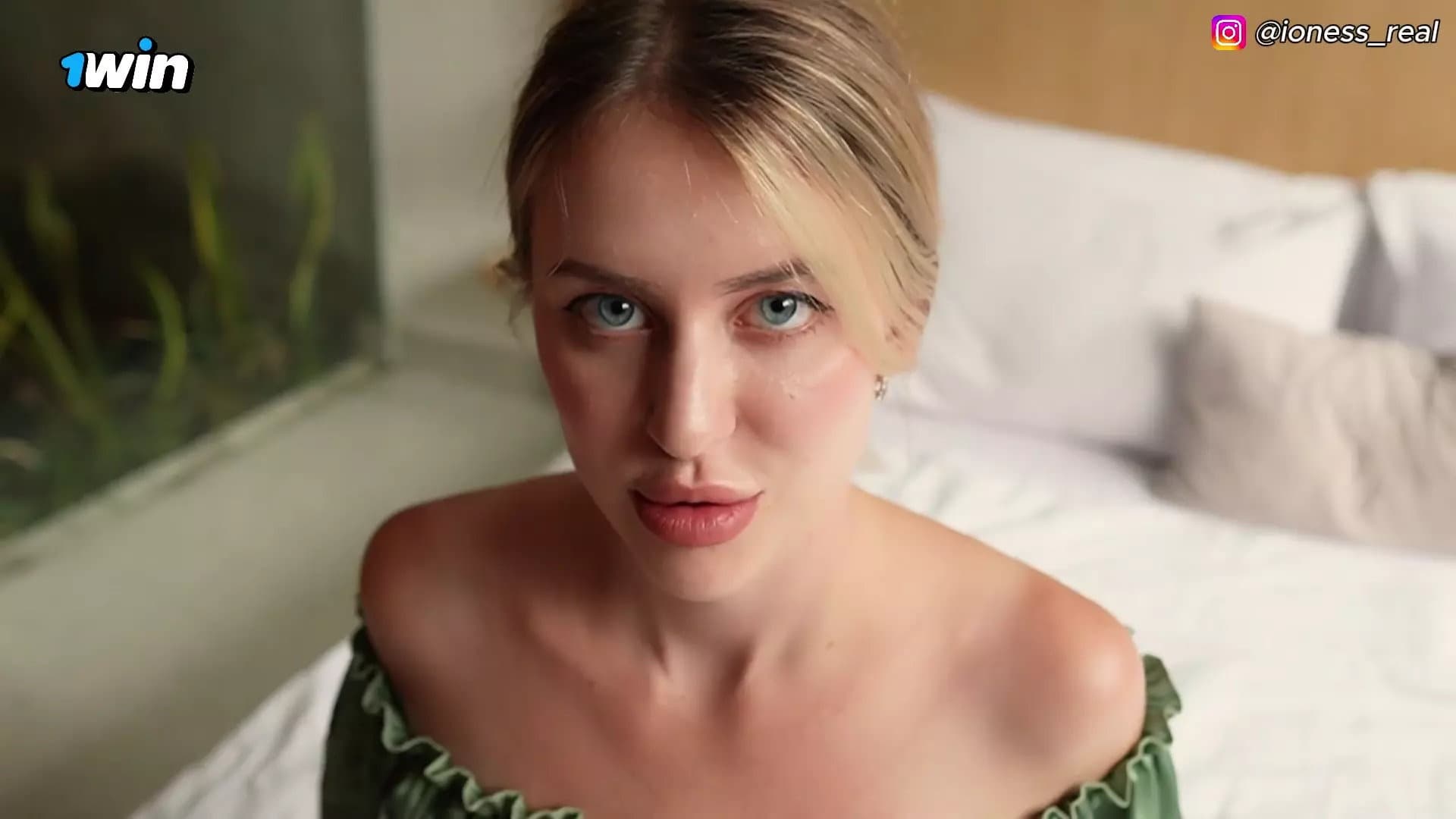 He got Turned on Byhis Stepsister Wearing Cute Stockings and Persuaded Her to