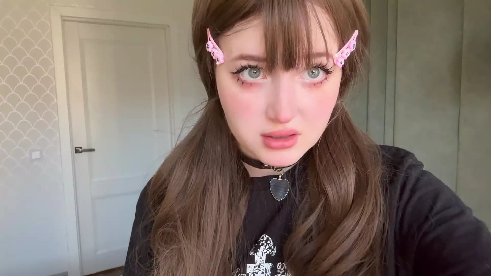 Cute Teen Egirl from Tinder Try Anal for First Time on Facetime Call. Part 2