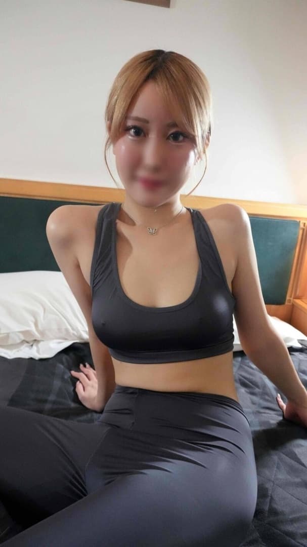 FC2-PPV-4775434 Stunning F-Cup Beauty's Intense Passion with Panda-kun & Black Lover