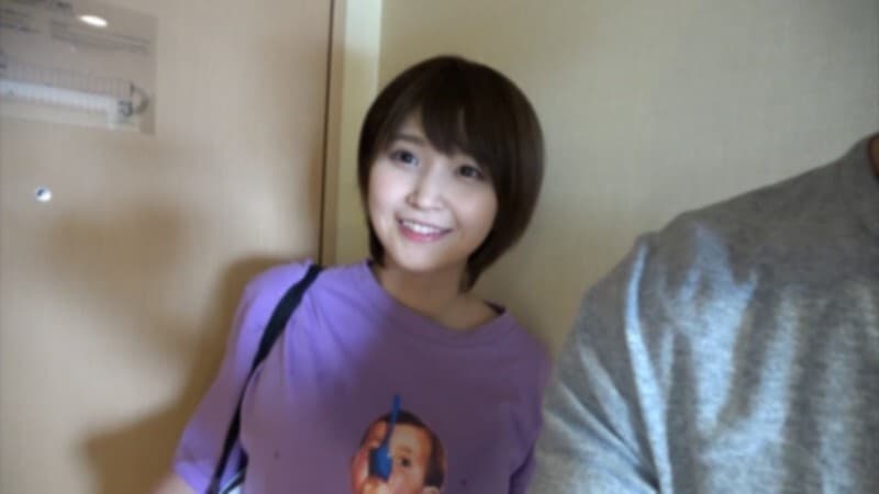 FC2-PPV-4804095 She's a cute college student who could be the center of an idol group. Her cute appearance doesn't match her huge breasts, so she gets super excited and cums inside her.