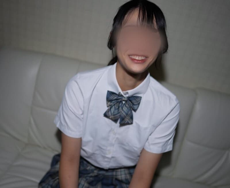 FC2-PPV-4811769 ※New release※ I fell in love at first sight with a super beautiful convenience store clerk. After work, we went to a love hotel ♡ 18-year-old model-like body with firm, firm breasts. She gets wet easily and gets soaking wet. I love holding