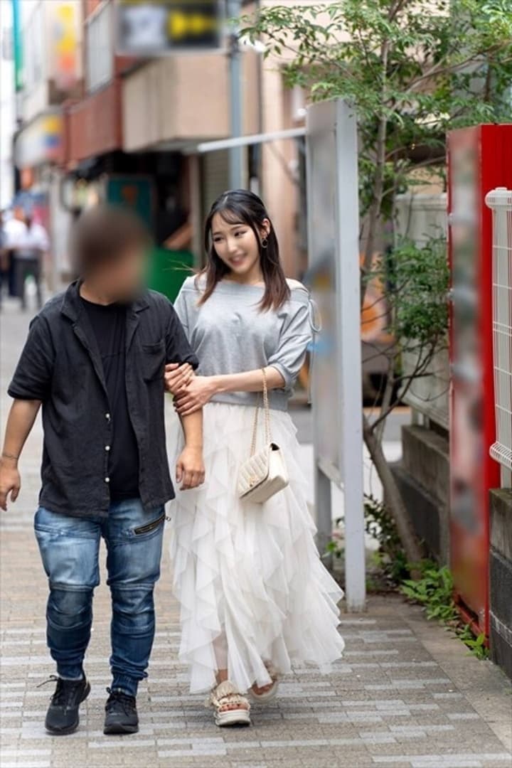 FC2-PPV-4813291 Sensual NTR Encounter with Macho Sex Friend – Private Date