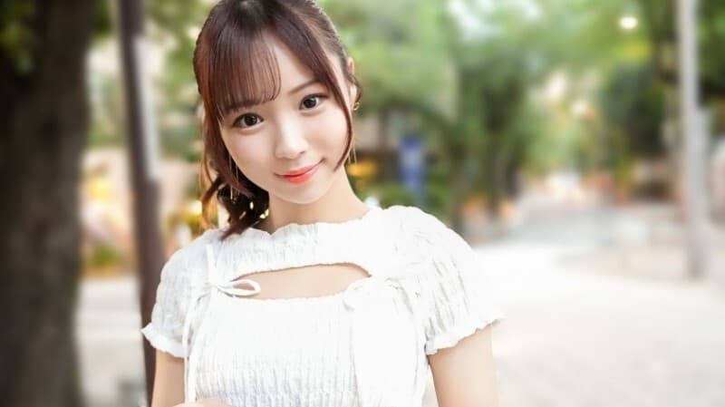 SIRO-5593: Baby-Faced Beauty's Sensual First AV Experience